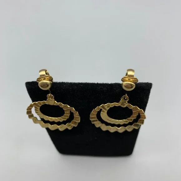 Gold-tone 1 1/4" Double Hoop Earrings with Clip Closure - Picture 6 of 7